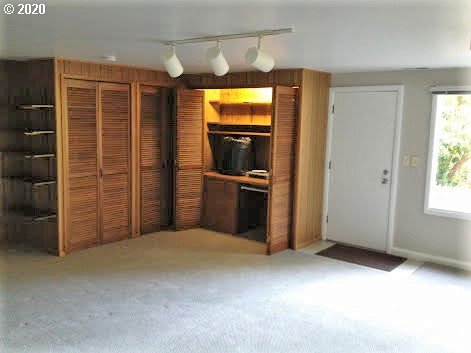 4301 Southwest Dosch Road Portland, OR 97239 - Photo 16 of 28