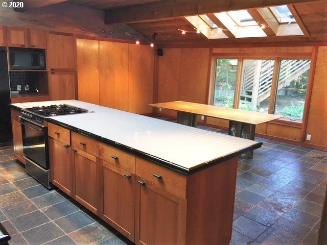 4301 Southwest Dosch Road Portland, OR 97239 - Photo 7 of 28