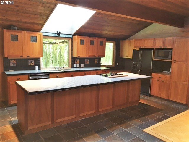 4301 Southwest Dosch Road Portland, OR 97239 - Photo 8 of 28
