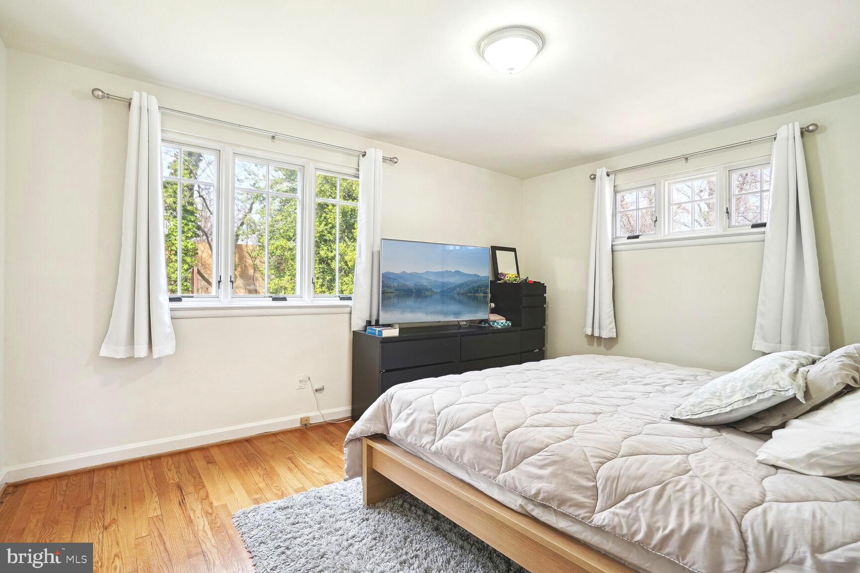 9829 Singleton Drive Bethesda, MD 20817 - Photo 12 of 29