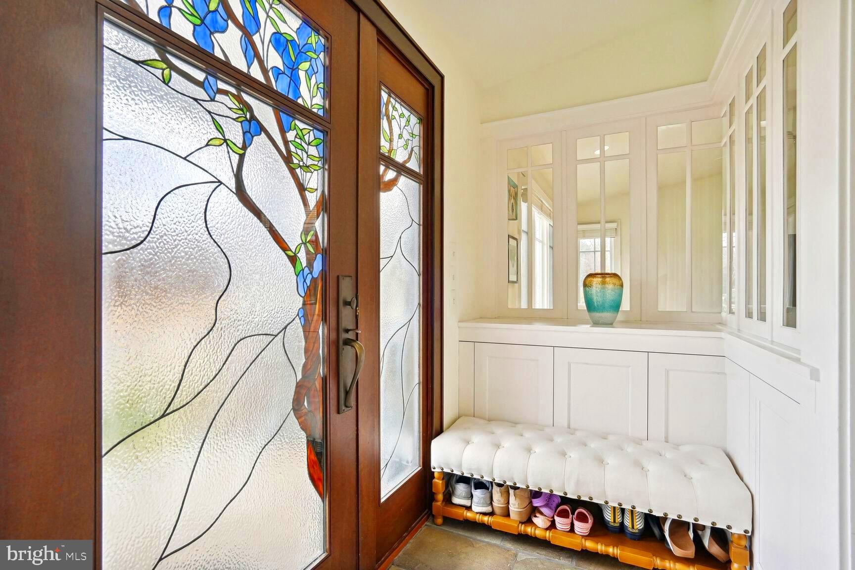 9829 Singleton Drive Bethesda, MD 20817 - Photo 2 of 29