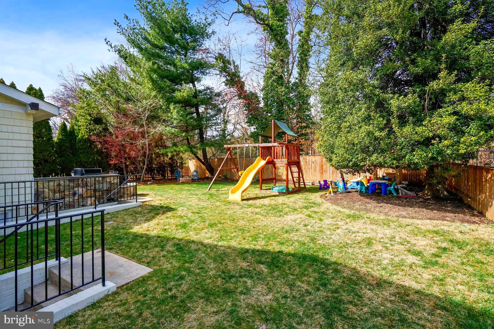 9829 Singleton Drive Bethesda, MD 20817 - Photo 21 of 29