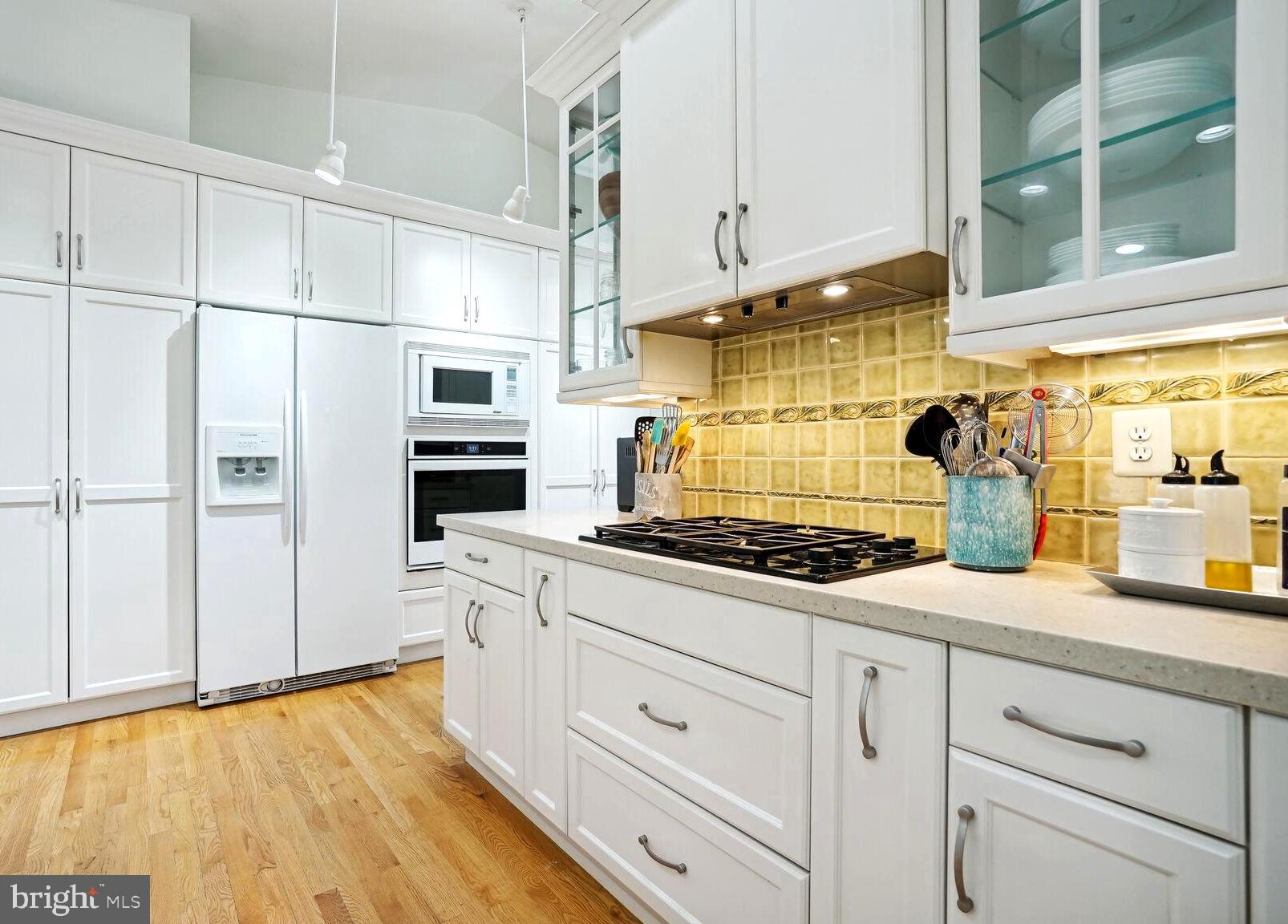 9829 Singleton Drive Bethesda, MD 20817 - Photo 8 of 29