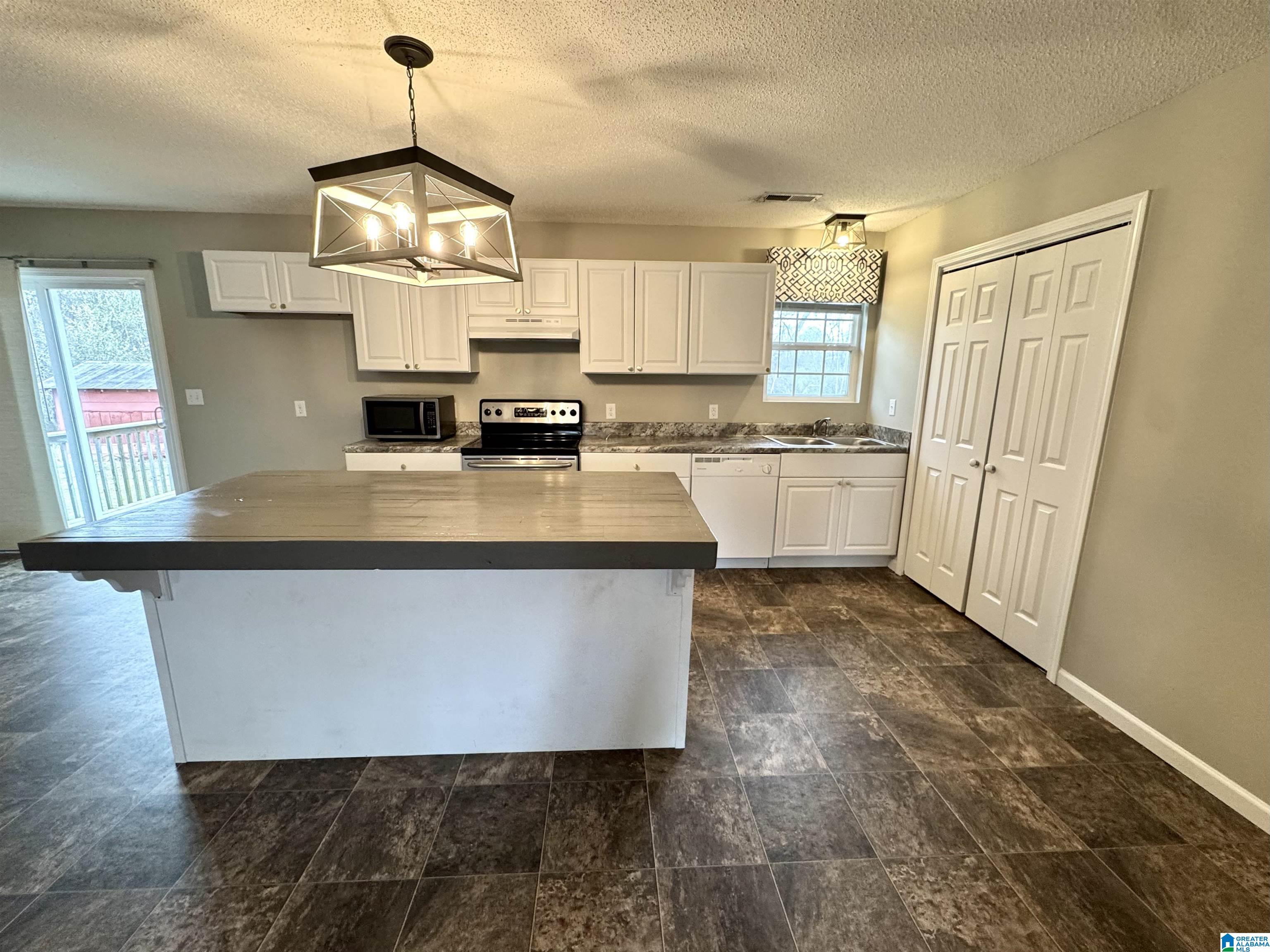 2105 Beulah Road Boaz, AL 35957 - Photo 6 of 18