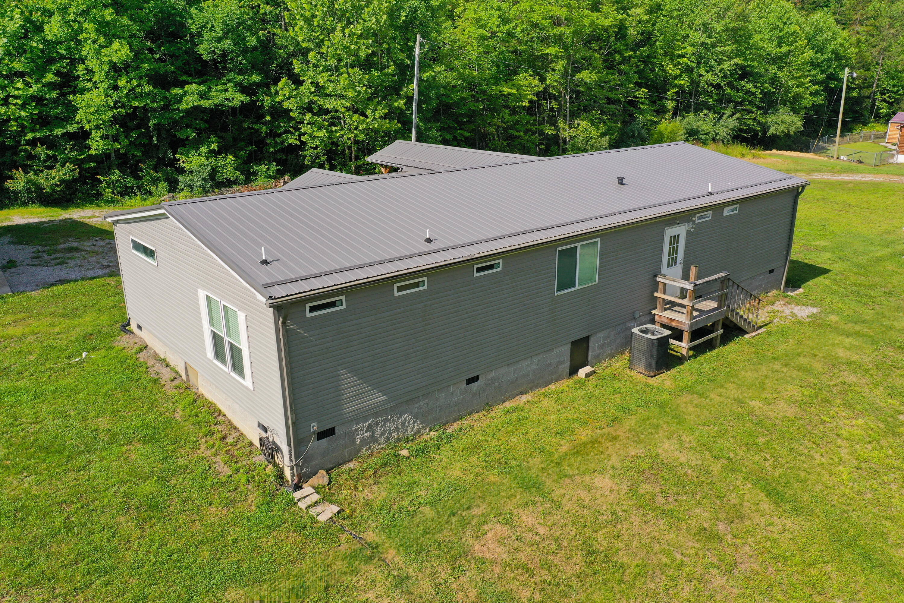 1153 Pawpaw Road Manchester, KY 40962 - Photo 3 of 47 DJI_0519