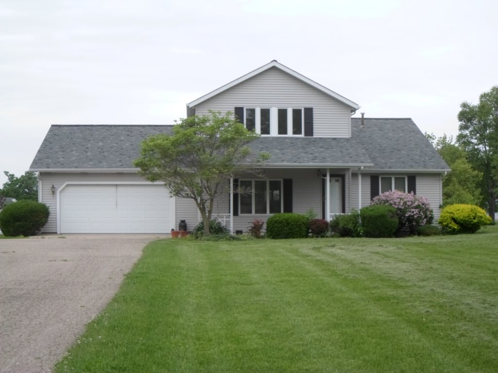 1504 Cardinal Circle Rochester, IN 46975 - Photo 1 of 16