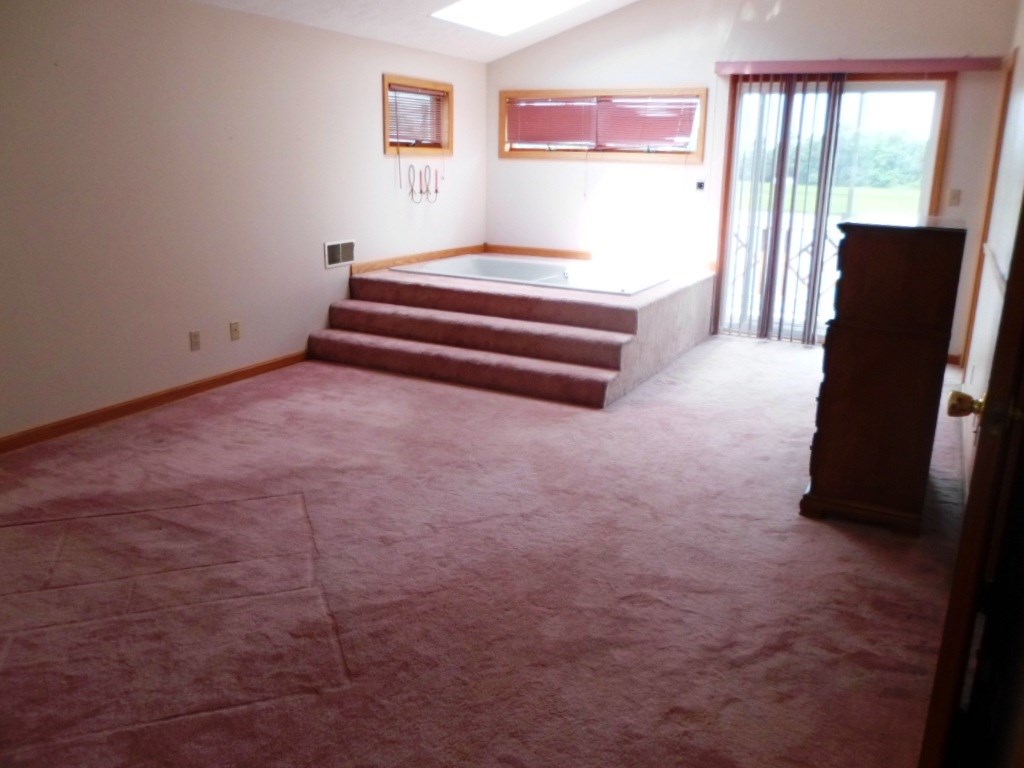 1504 Cardinal Circle Rochester, IN 46975 - Photo 5 of 16