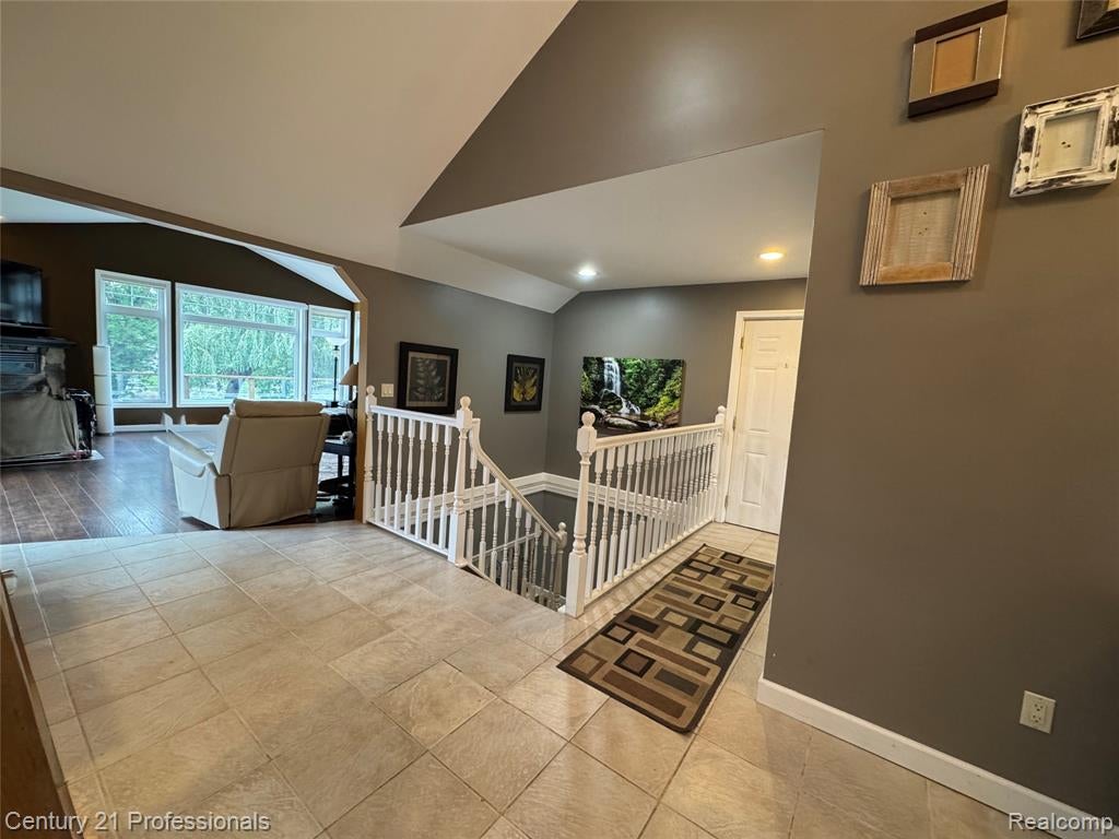 3251 Mann Road Clarkston, MI 48346 - Photo 9 of 30 Gallery Image 9