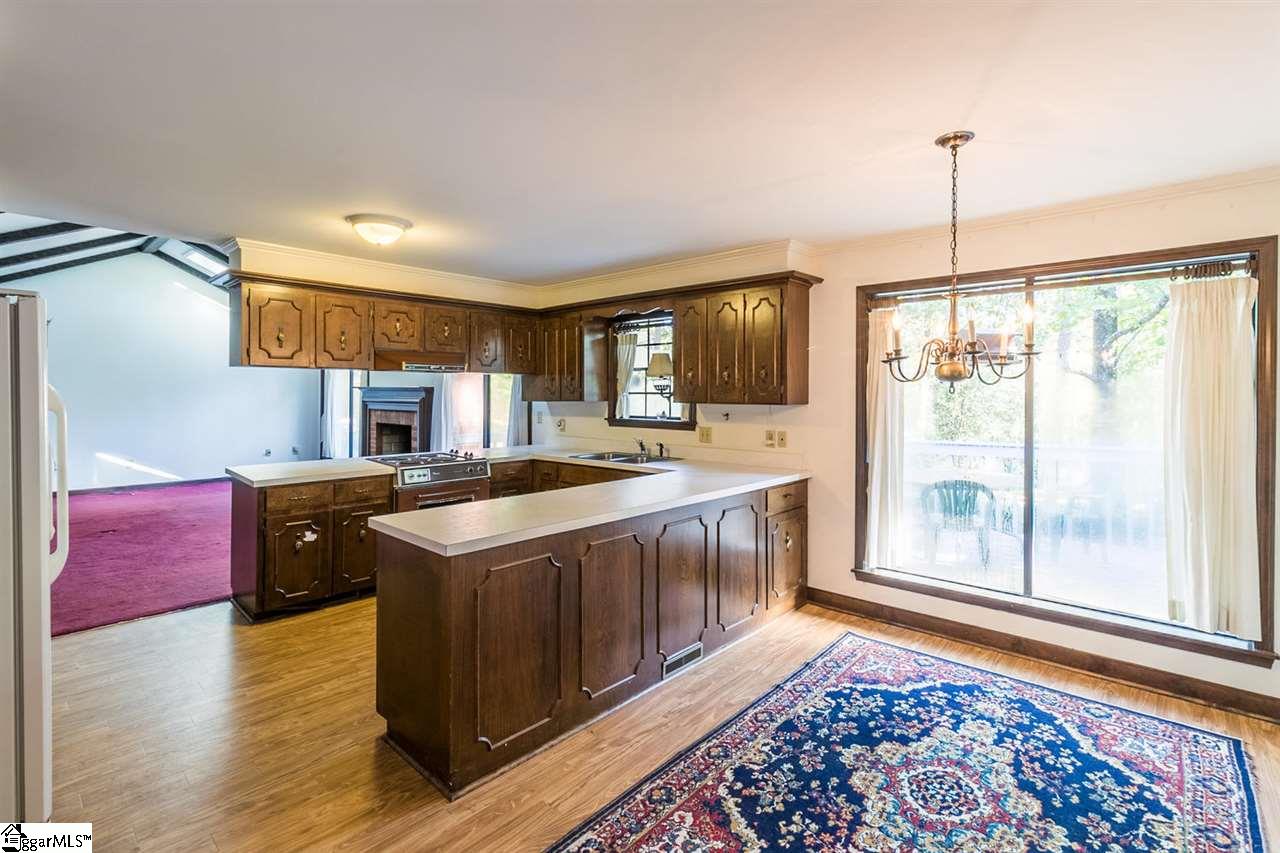 207 Stone Ridge Road Greer, SC 29650 - Photo 8 of 31 Gallery Image 8