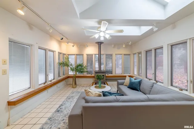 $324,000 | 1304 South 30th Street, Quincy, IL 62301