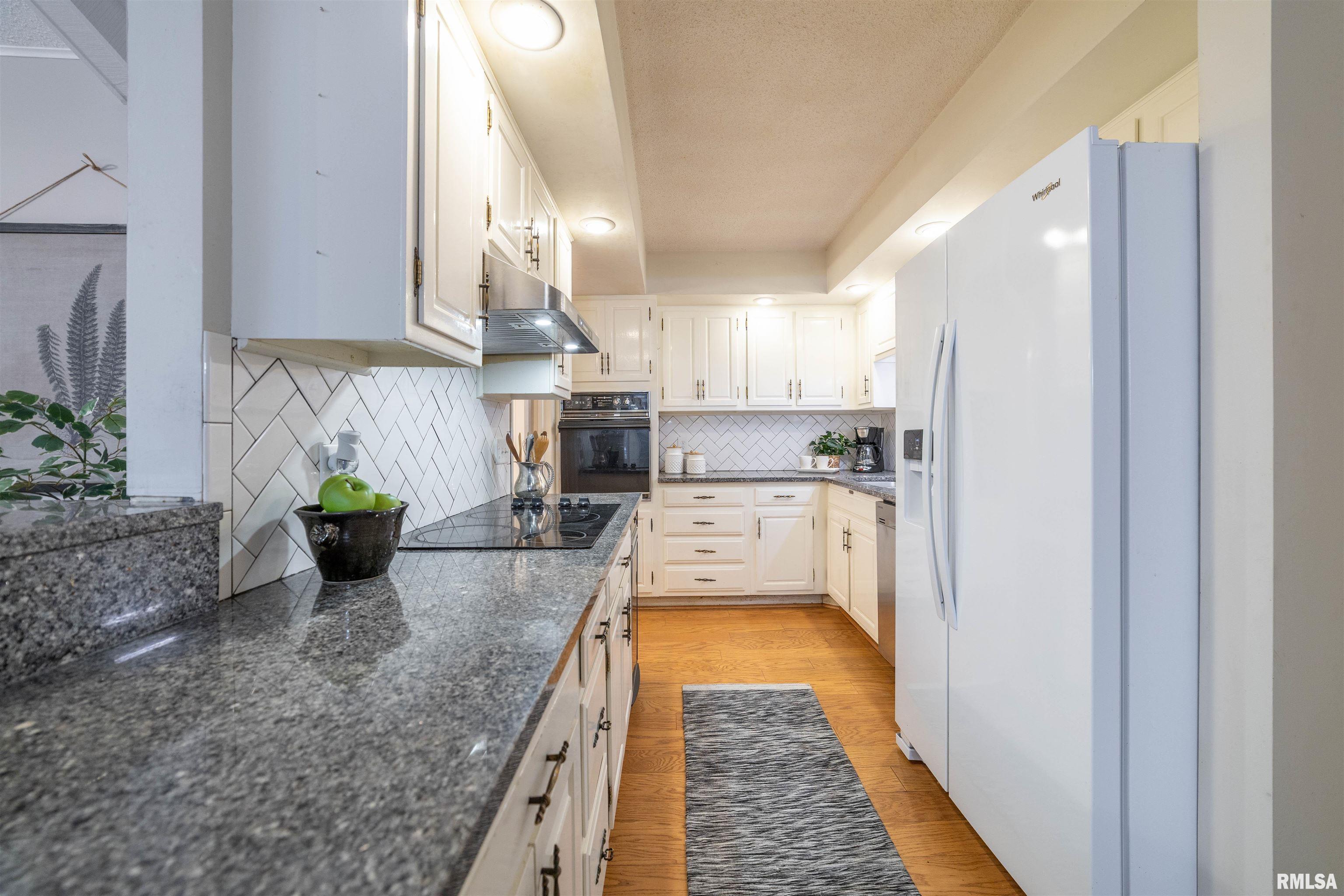 1304 South 30th Street Quincy, IL 62301 - Photo 6 of 27