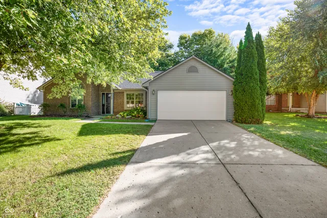 $285,000 | 853 Grant Court, Greenwood, IN 46143