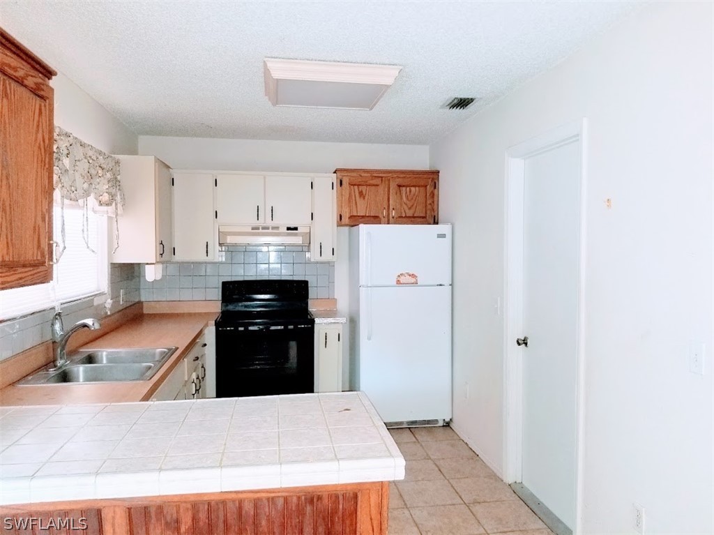 4019 Albany Road LaBelle, FL 33935 - Photo 4 of 12 Gallery Image 4