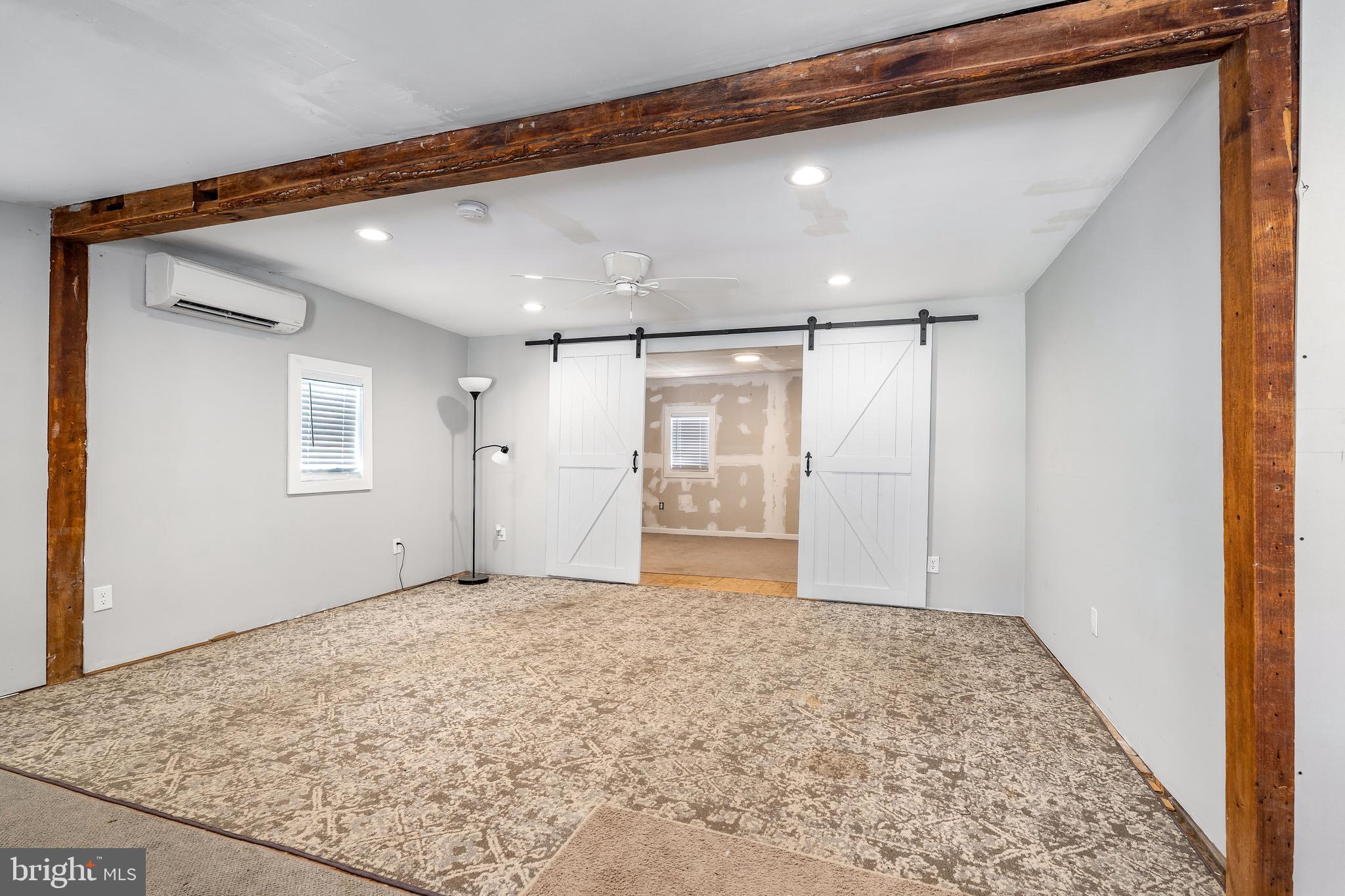 441 West Lewis Shore Road Elkton, MD 21921 - Photo 19 of 34 Living room