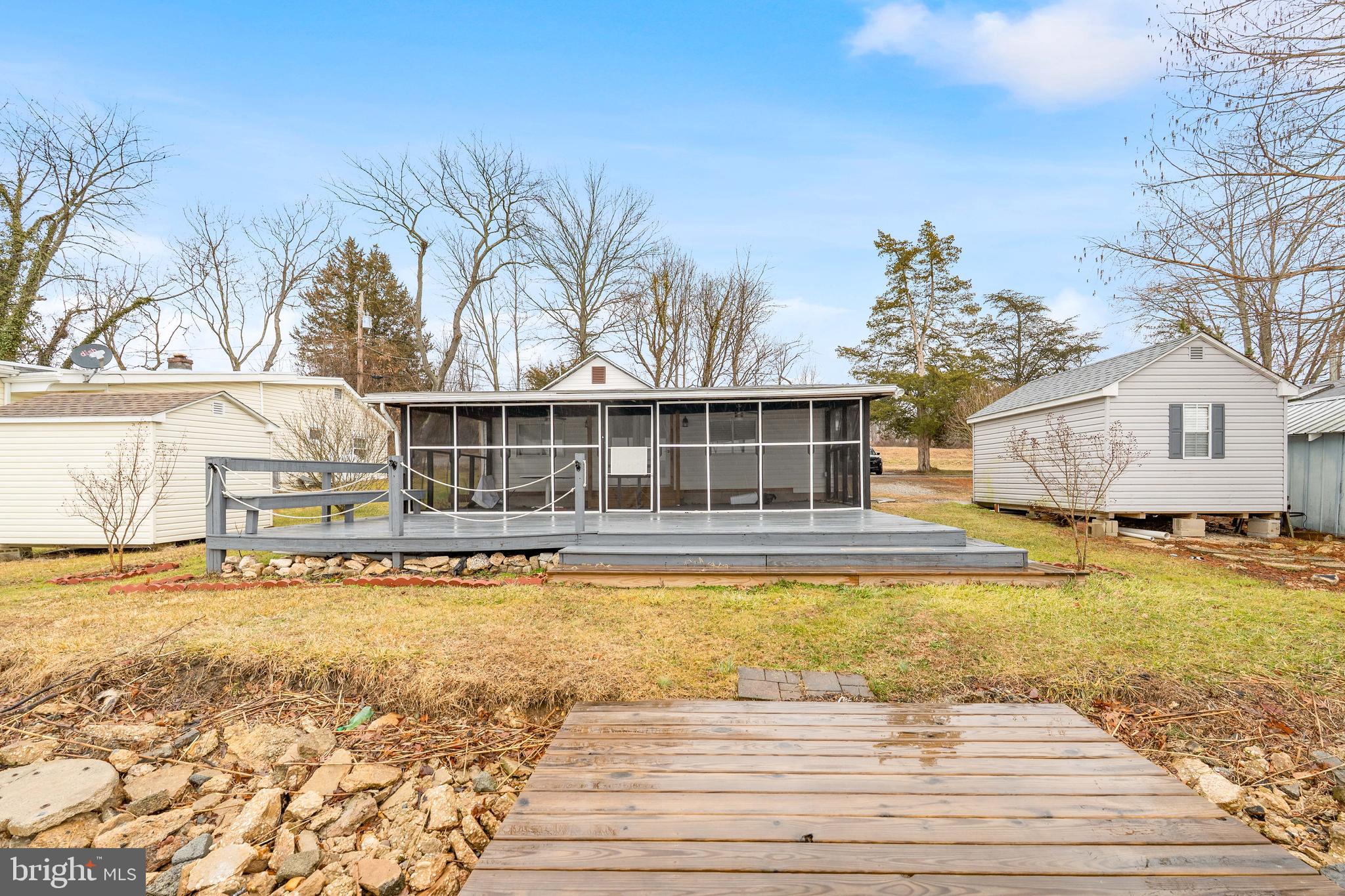 441 West Lewis Shore Road Elkton, MD 21921 - Photo 4 of 34 Floating dock