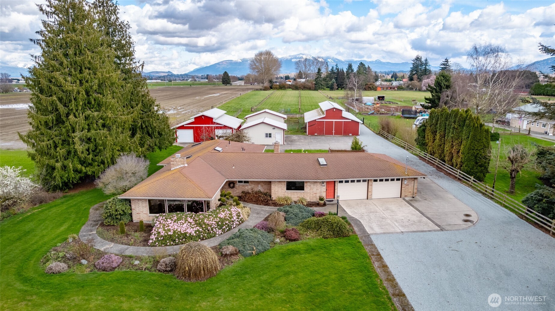 14773 Avon Allen Road Mount Vernon, WA 98273 - Photo 1 of 40 Gallery Image 1