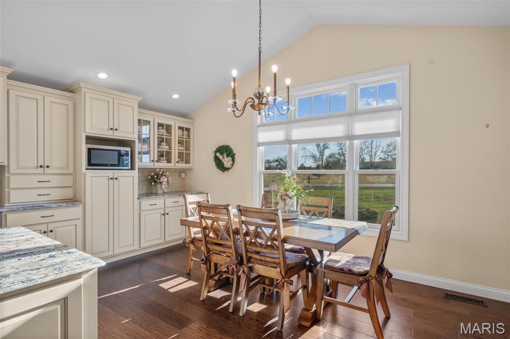 1006 Stone Creek Road Farmington, MO 63640 - Photo 15 of 61