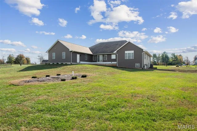 $699,900 | 1006 Stone Creek Road, Farmington, MO 63640