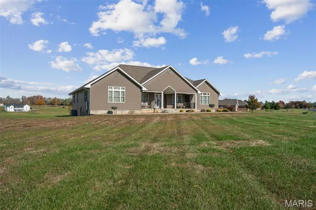 $699,900 | 1006 Stone Creek Road, Farmington, MO 63640