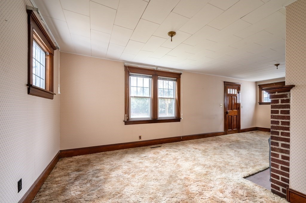 908 Bridge Road Northampton, MA 01060 - Photo 17 of 38 Gallery Image 17