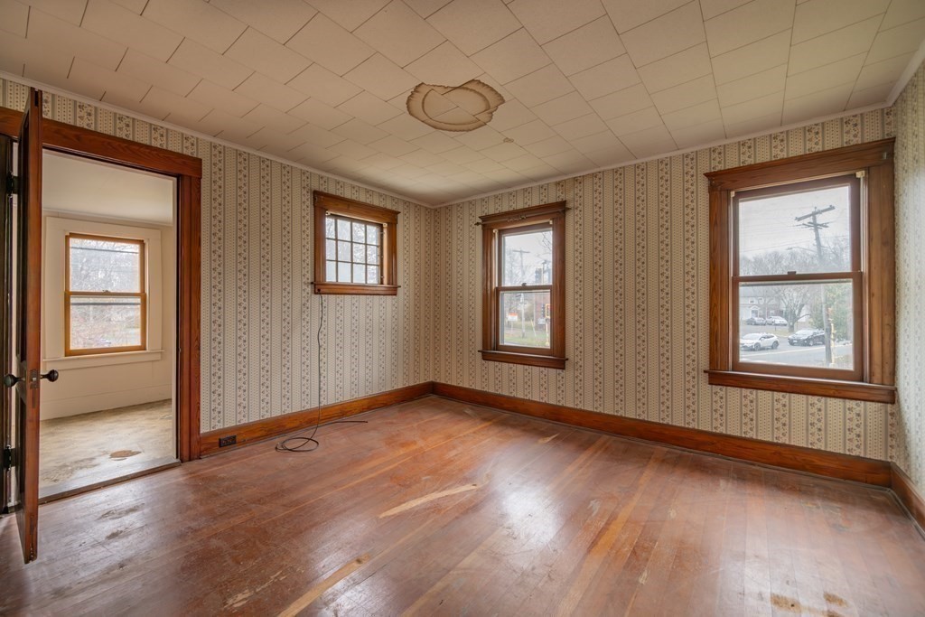 908 Bridge Road Northampton, MA 01060 - Photo 26 of 38 Gallery Image 26