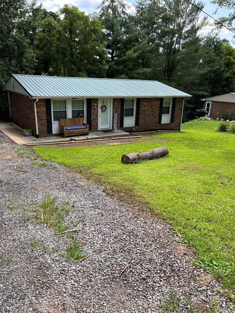 101 Indian Trail Ridgeway, VA 24148 - Photo 2 of 18 Gallery Image 2