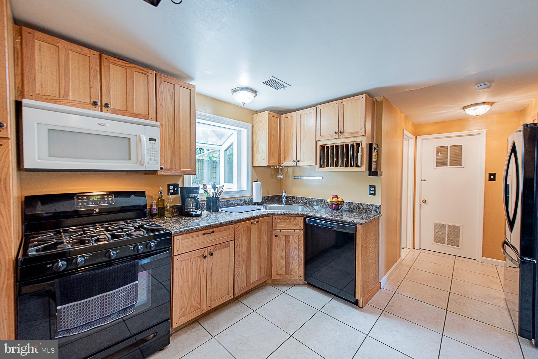 1308 Tenbrook Road Odenton, MD 21113 - Photo 3 of 32 KITCHEN