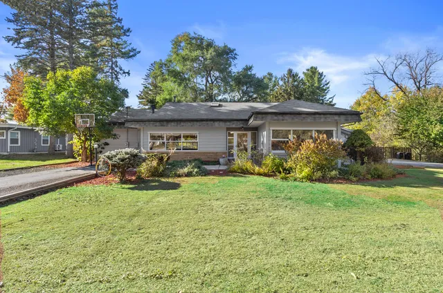 $485,000 | 905 North Carter Street, Genoa City, WI 53128