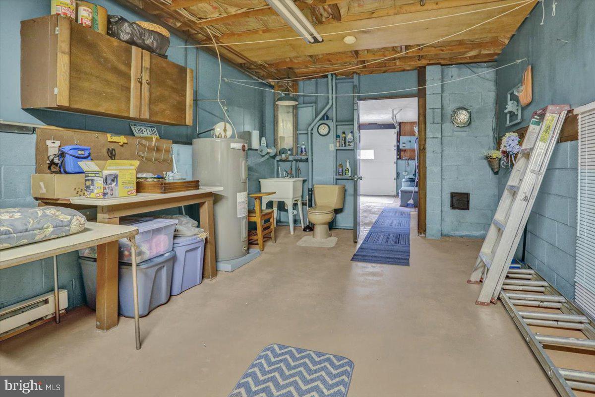 1435 Logan Street Reading, PA 19607 - Photo 23 of 33 Gallery Image 23