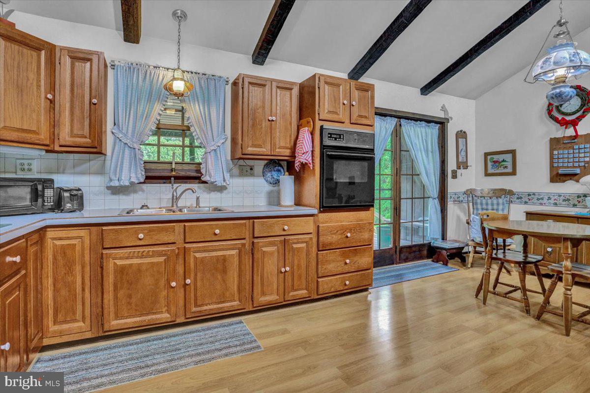 1435 Logan Street Reading, PA 19607 - Photo 8 of 33 Gallery Image 8