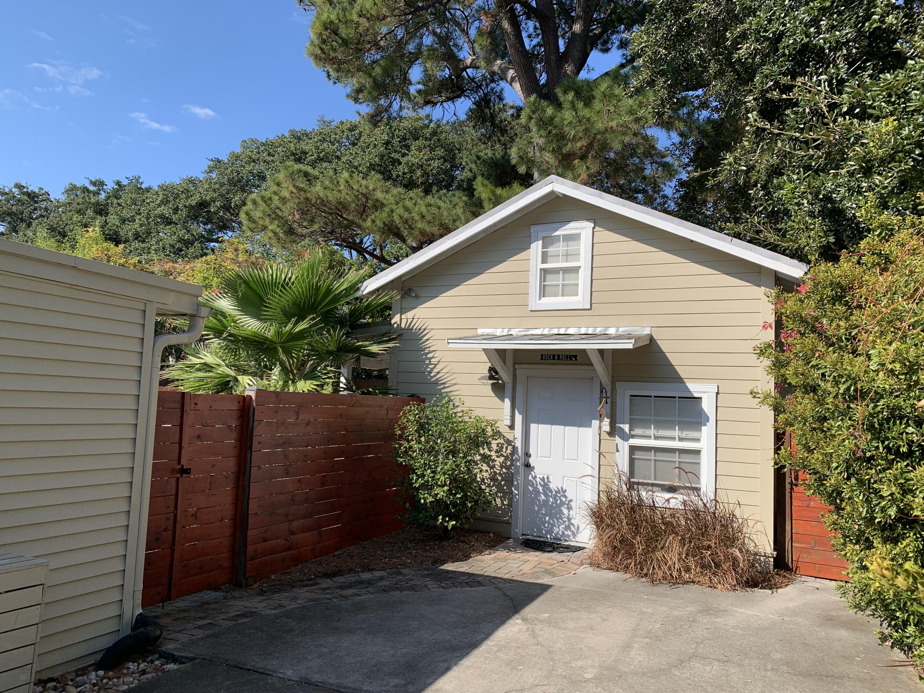 734 Powhatan Avenue Mount Pleasant, SC 29464 - Photo 3 of 13 Driveway 3