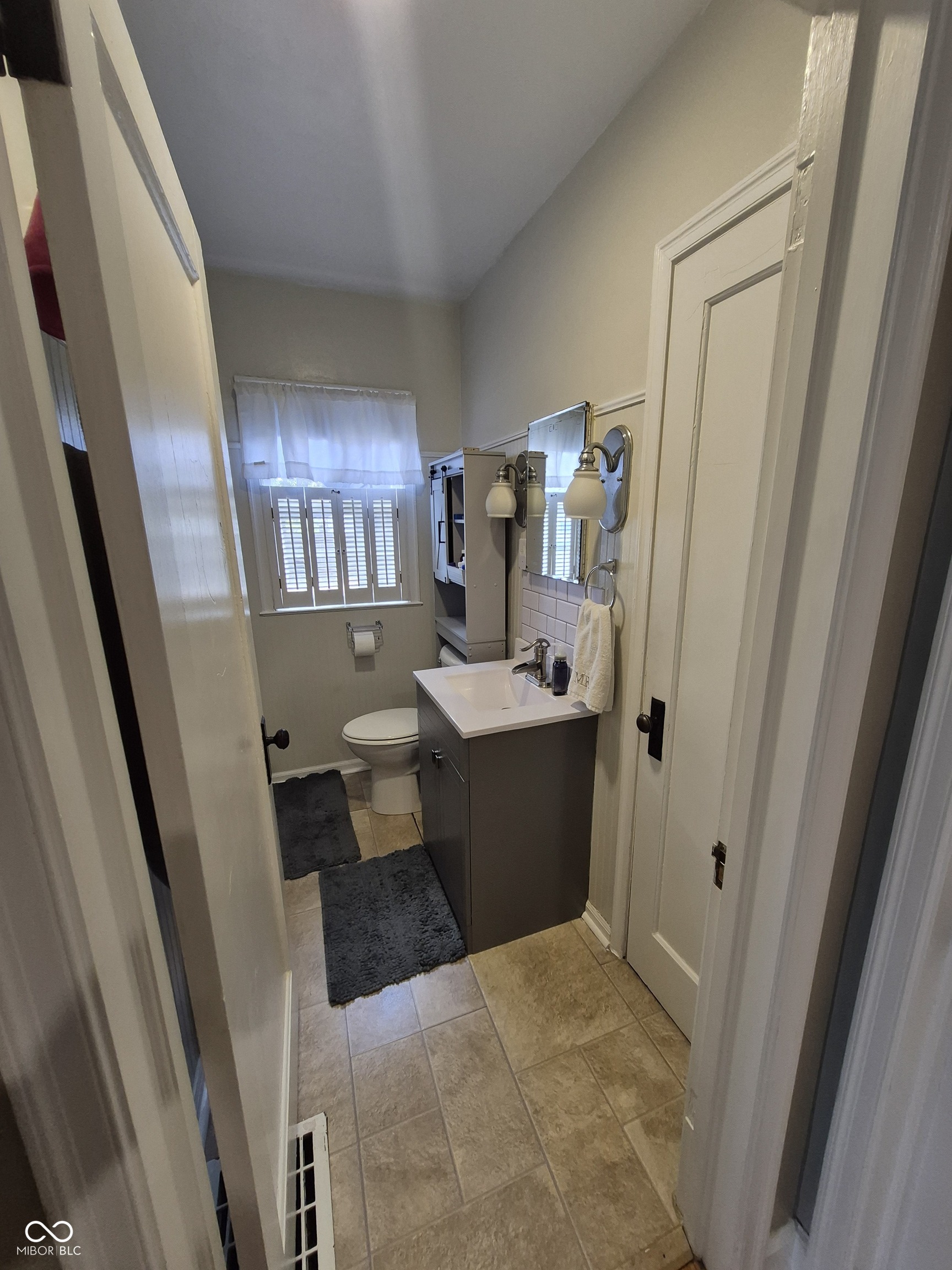 200 North Clay Street Edinburgh, IN 46124 - Photo 23 of 34