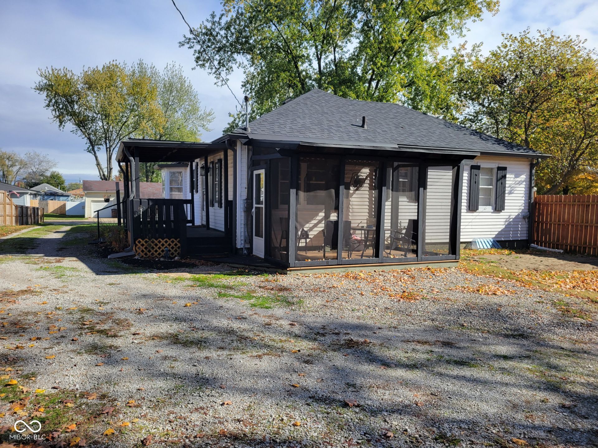 200 North Clay Street Edinburgh, IN 46124 - Photo 4 of 34