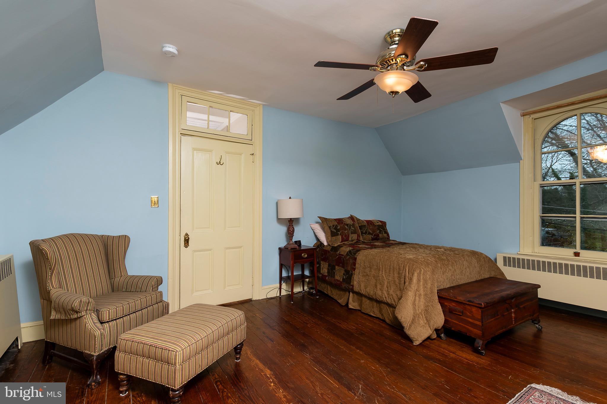 1532 South Rolling Road Baltimore, MD 21227 - Photo 25 of 37 Master Bedroom