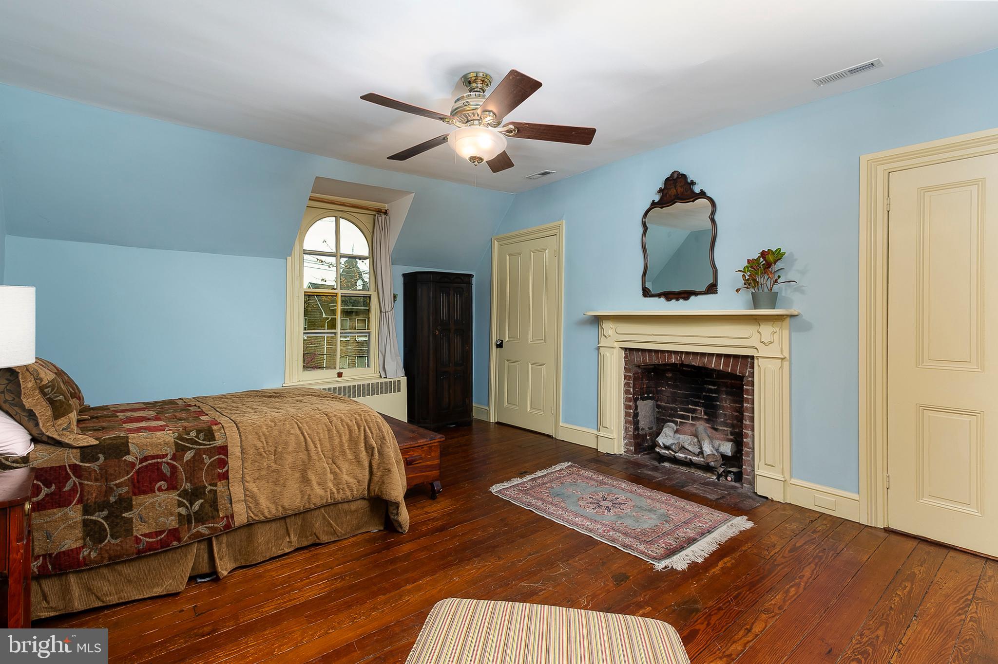 1532 South Rolling Road Baltimore, MD 21227 - Photo 26 of 37 Master Bedroom
