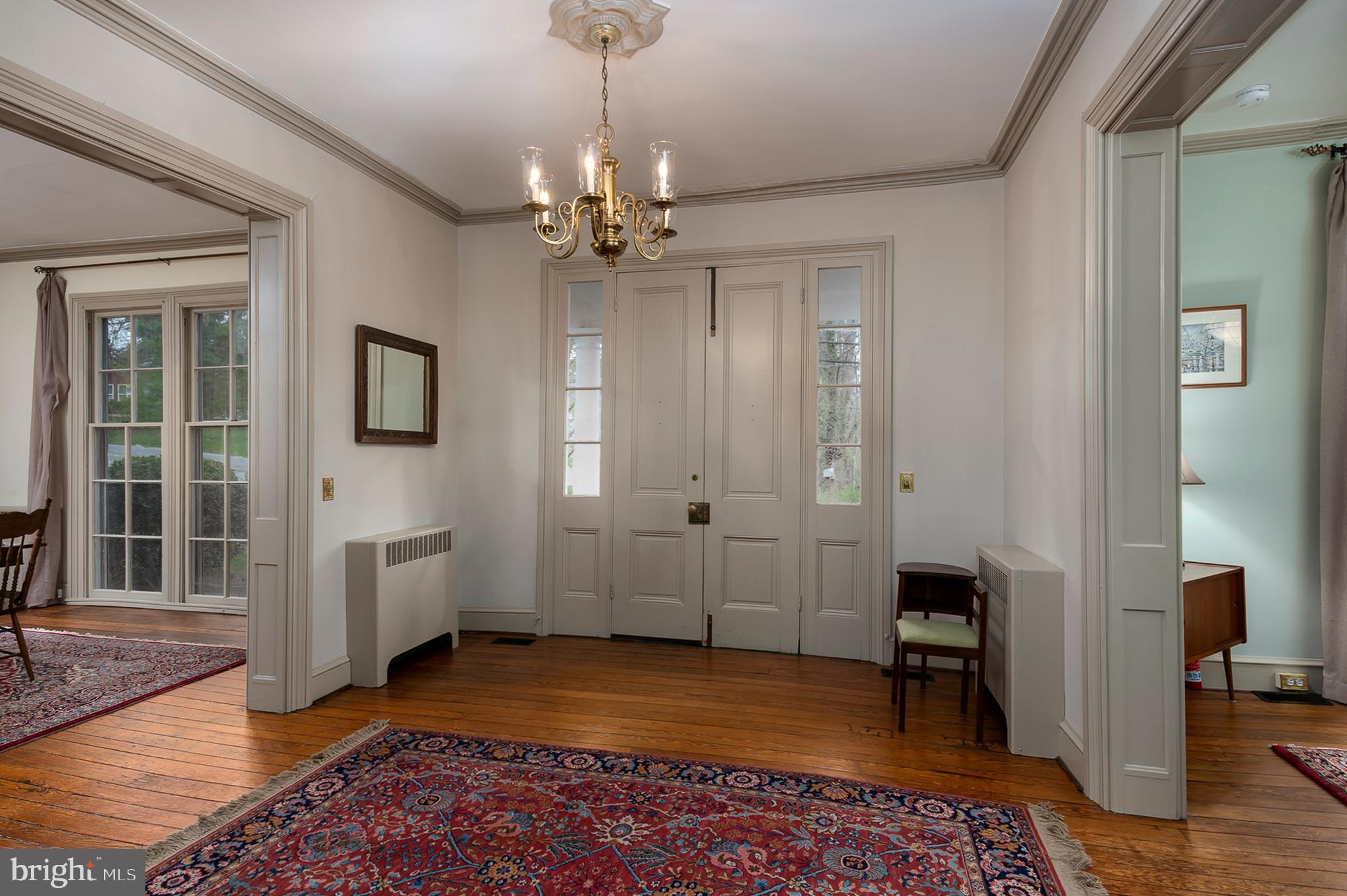 1532 South Rolling Road Baltimore, MD 21227 - Photo 4 of 37 Foyer