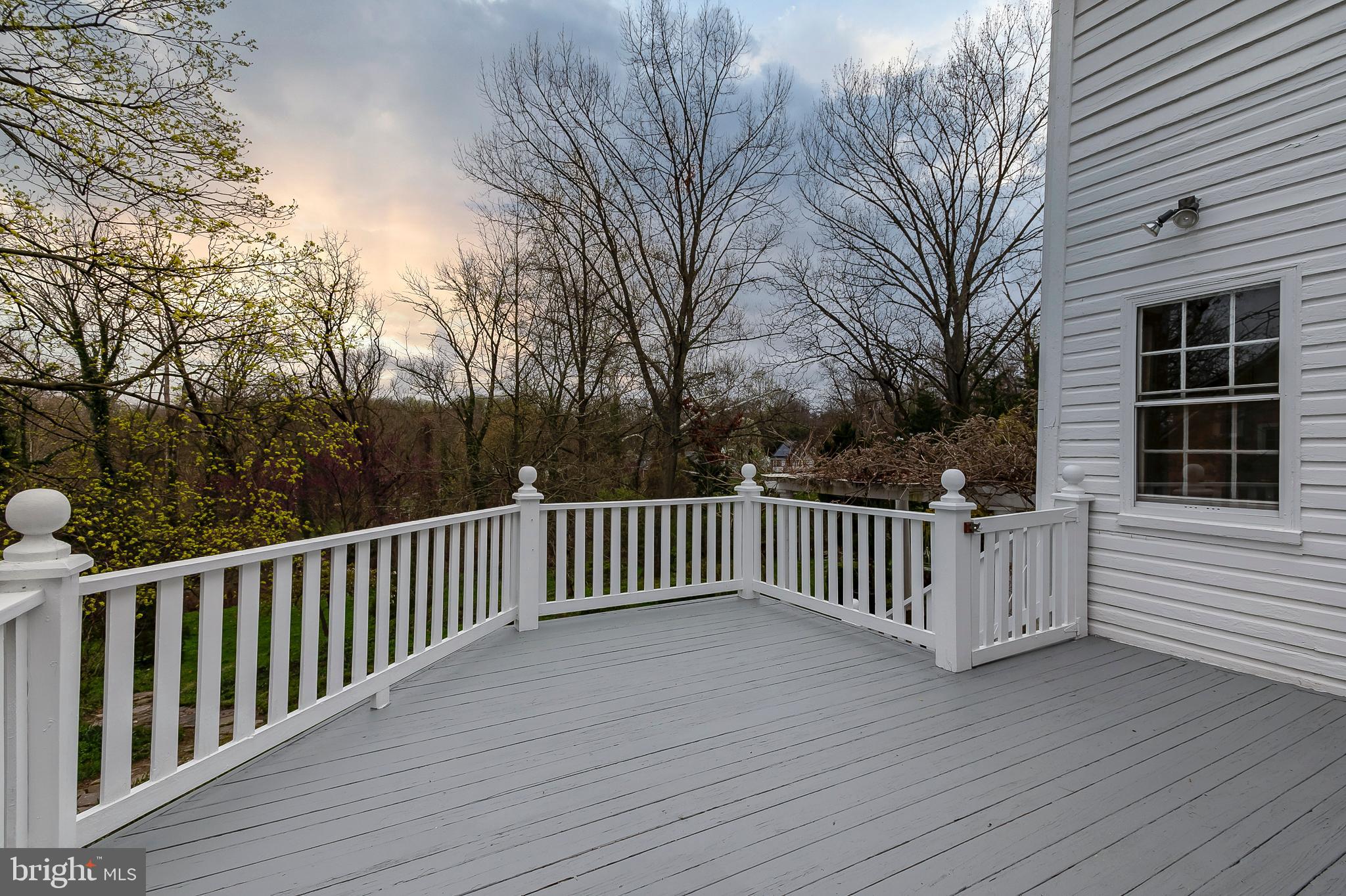 1532 South Rolling Road Baltimore, MD 21227 - Photo 32 of 37 Deck