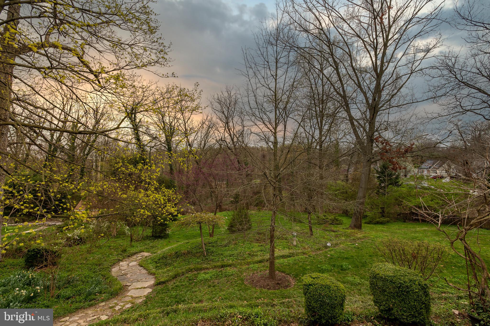 1532 South Rolling Road Baltimore, MD 21227 - Photo 33 of 37 Deck View