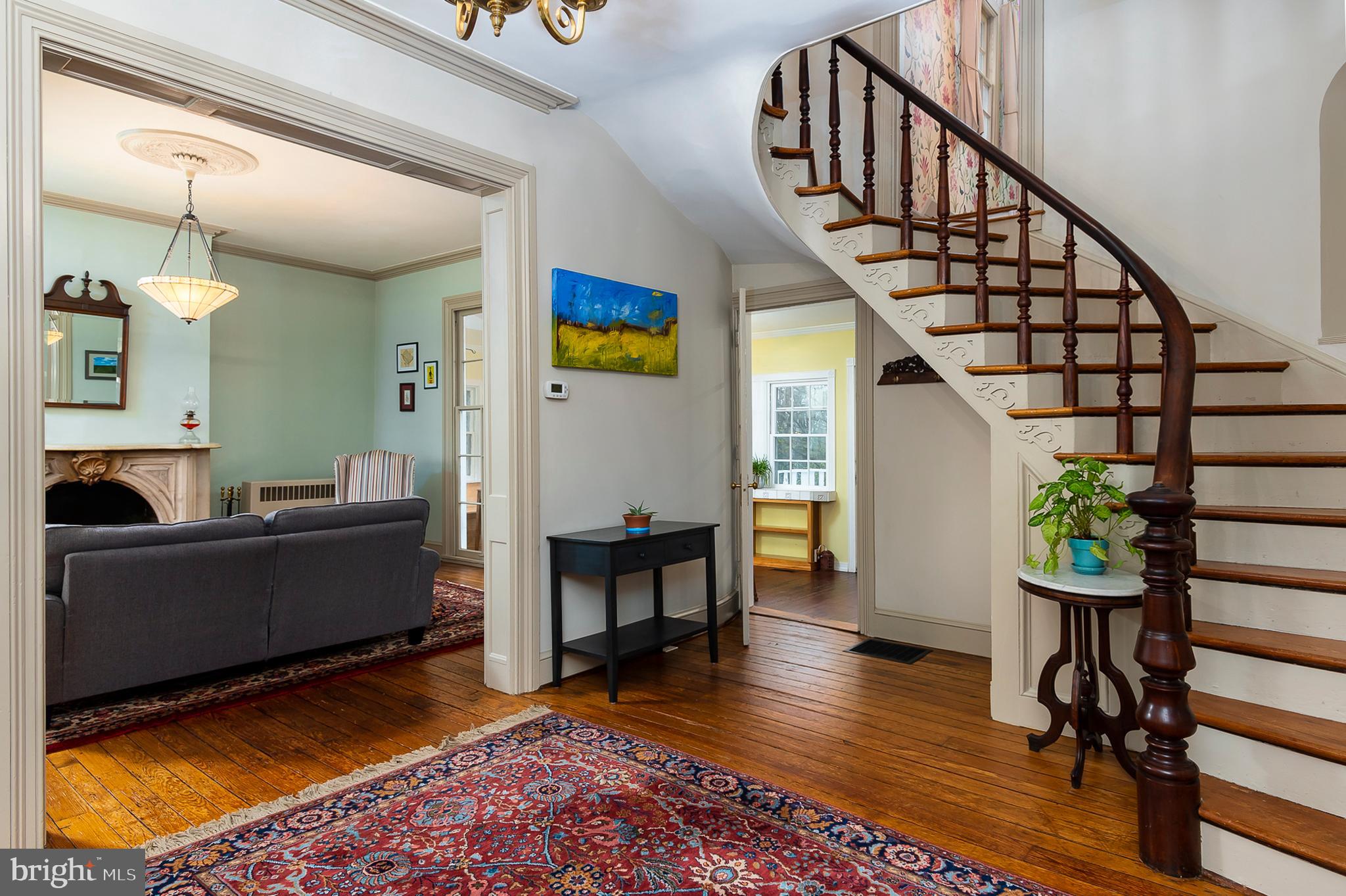 1532 South Rolling Road Baltimore, MD 21227 - Photo 6 of 37 Foyer to Living Room