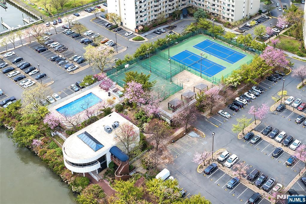 1077 River Road, Unit PH 13 Edgewater, NJ 07020 - Photo 19 of 20