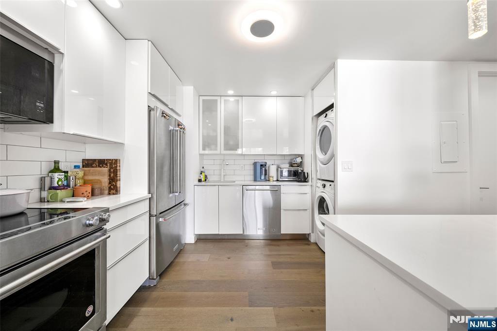 1077 River Road, Unit PH 13 Edgewater, NJ 07020 - Photo 6 of 20