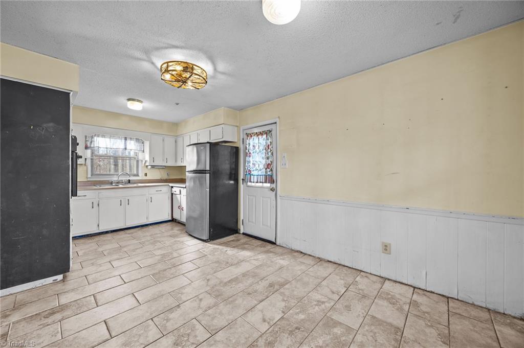 2330 Alamance Church Road Greensboro, NC 27406 - Photo 11 of 37