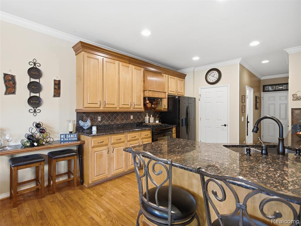 2633 Ridgecrest Drive Utica, MI 48316 - Photo 7 of 42