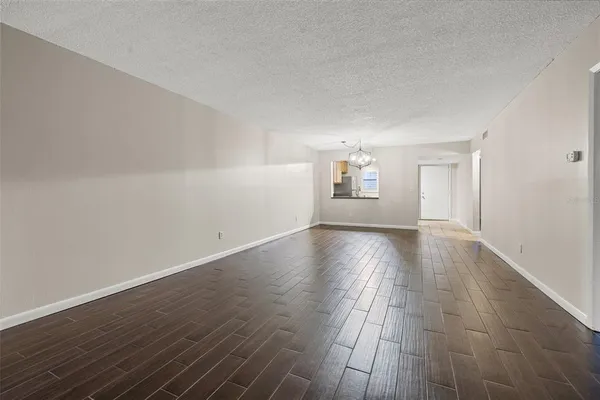$1,850 | 3038 Eastland Boulevard, Unit F101, Clearwater, FL 33761