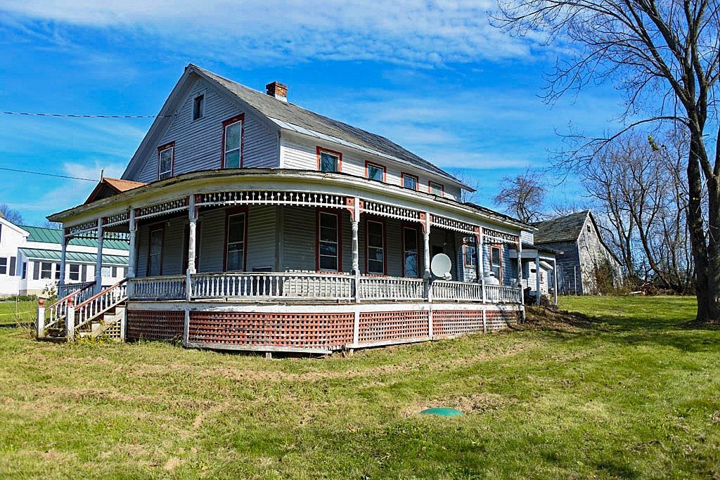 2538 Old Stage Road Benson, VT 05743 - Photo 2 of 40
