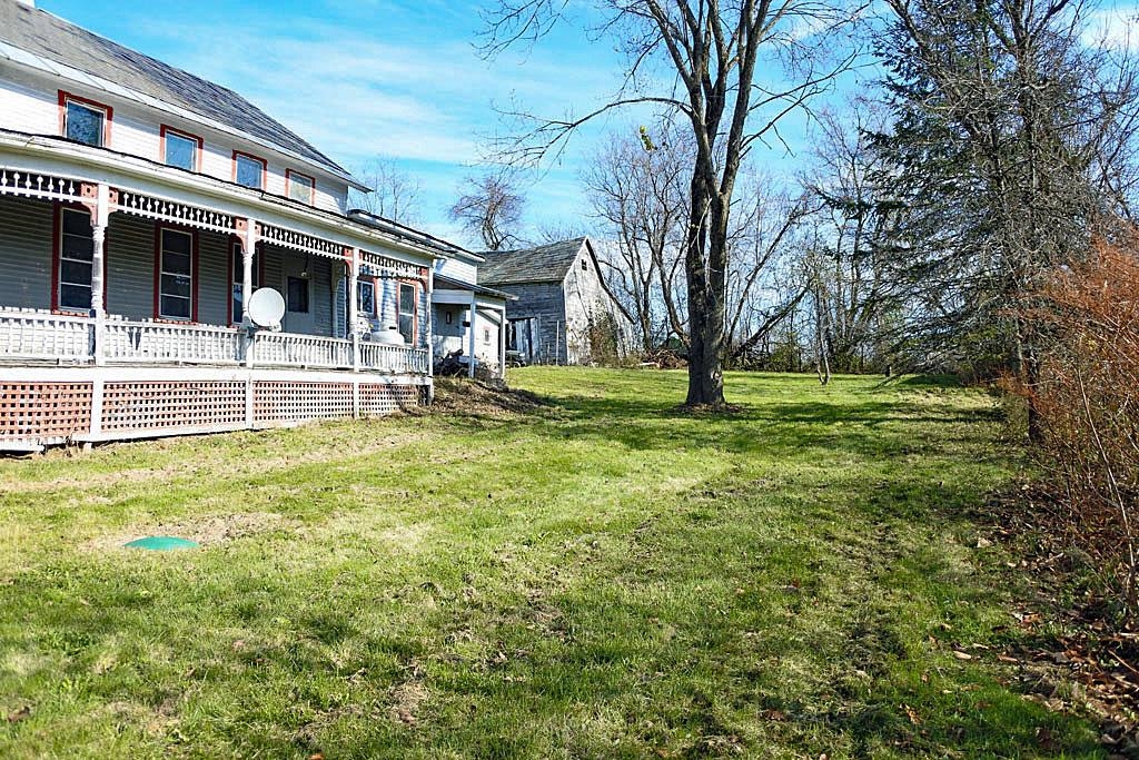 2538 Old Stage Road Benson, VT 05743 - Photo 5 of 40
