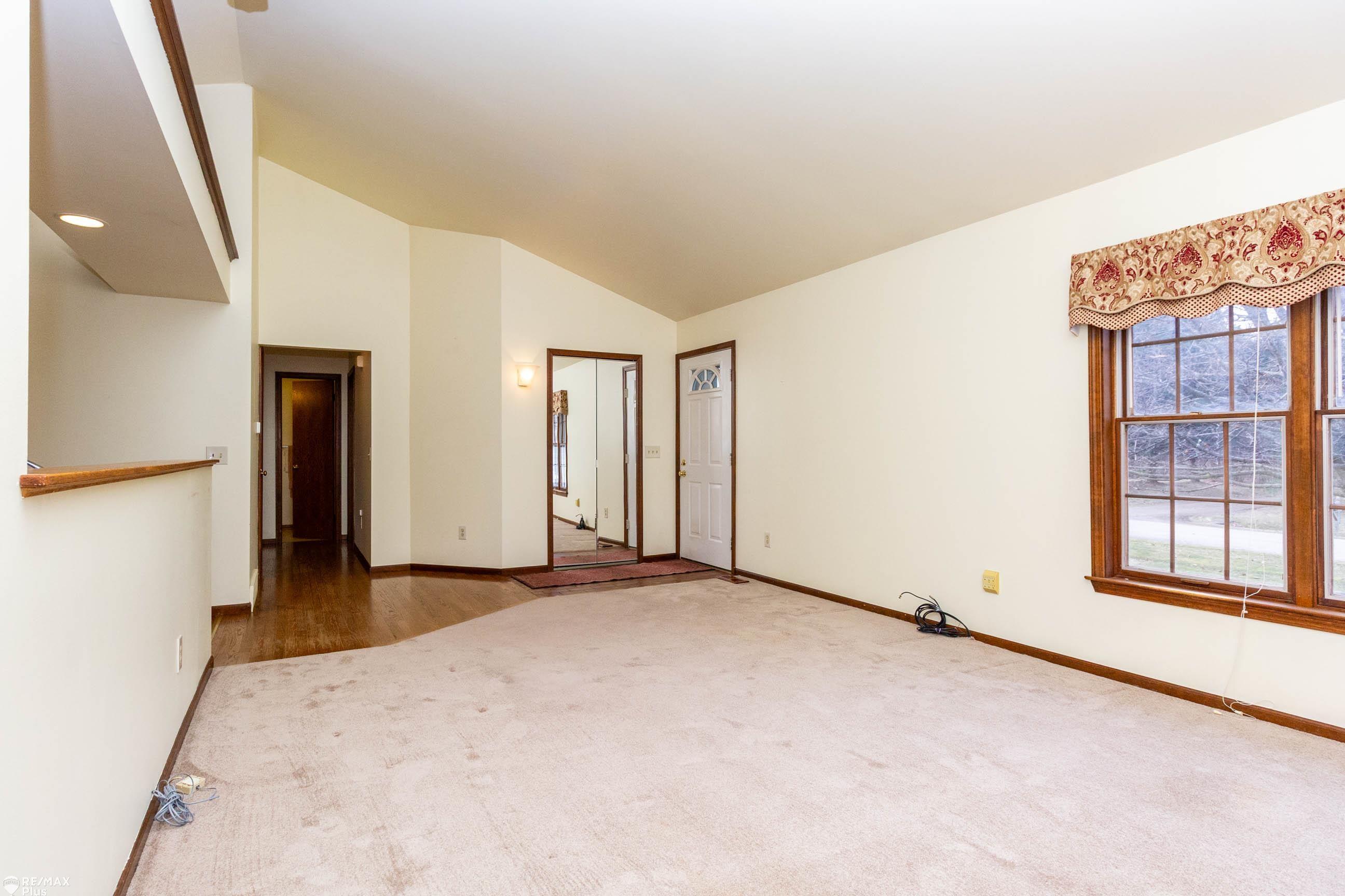 1435 Farmlane Road Lapeer, MI 48446 - Photo 10 of 47 50169172-5f9f66ba-35ce-47d4-95c2-0134222ed851.JPG