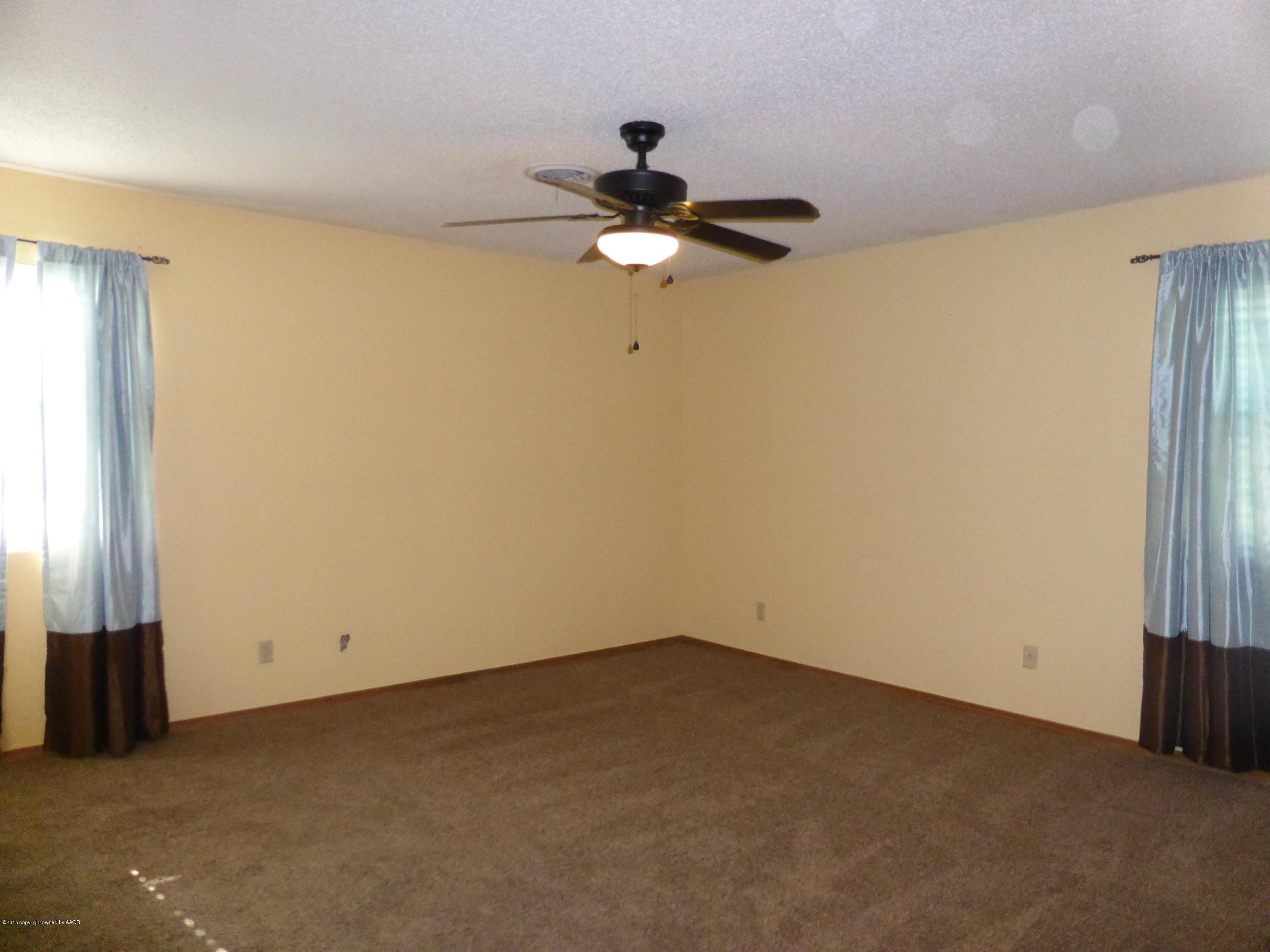6007 Rutgers Street Amarillo, TX 79109 - Photo 15 of 21 Master Bedroom