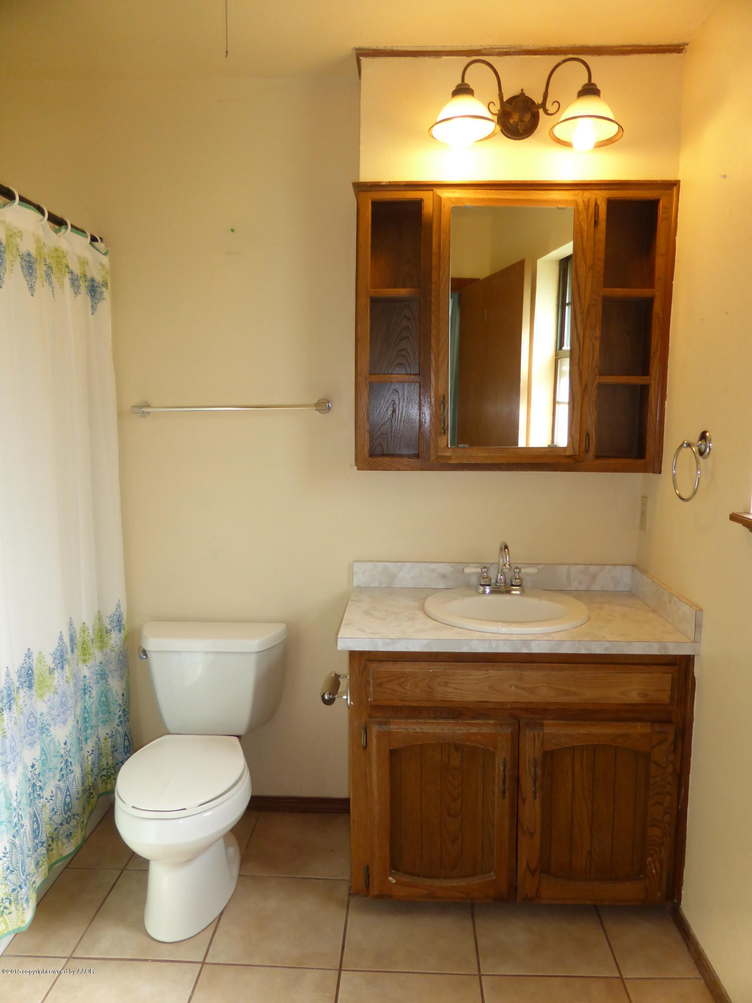 6007 Rutgers Street Amarillo, TX 79109 - Photo 16 of 21 master bath