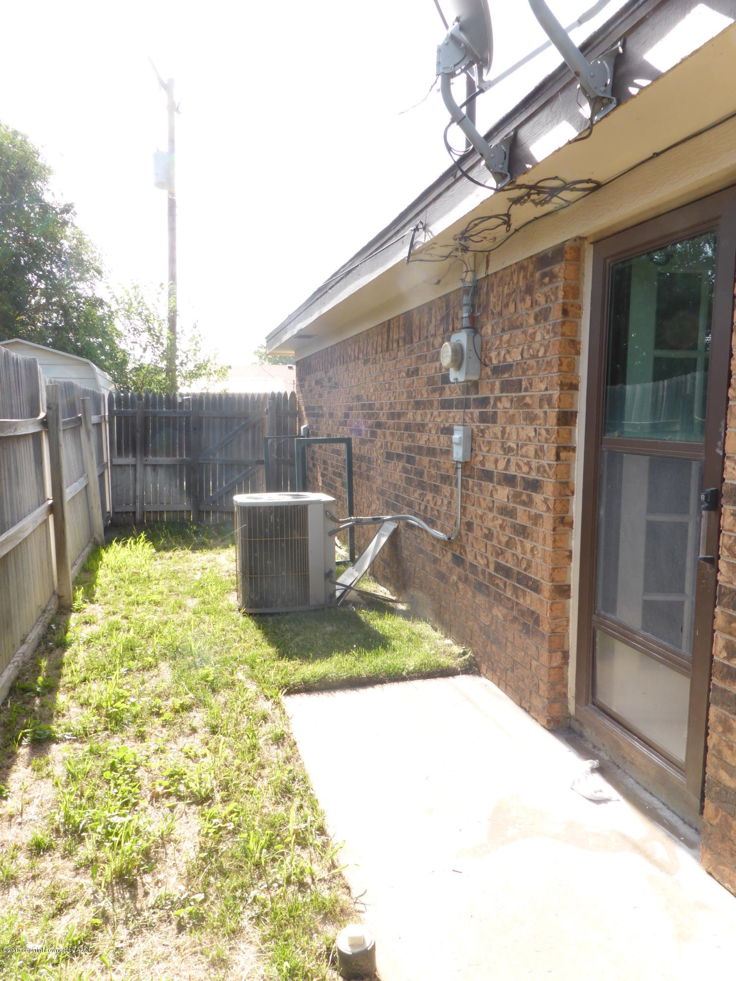 6007 Rutgers Street Amarillo, TX 79109 - Photo 17 of 21 Side Yard